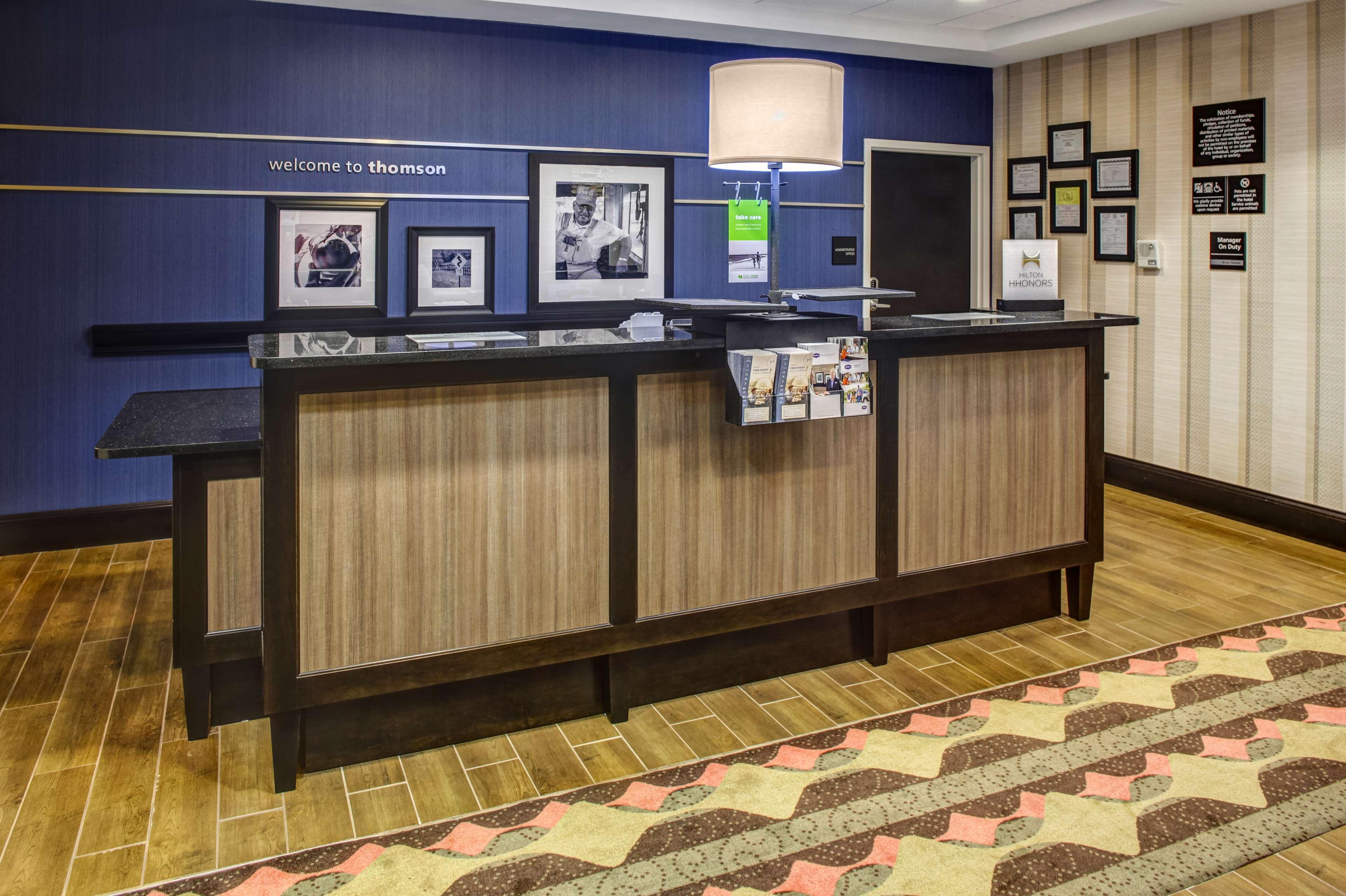 Hampton Inn Thomson Eksteriør billede