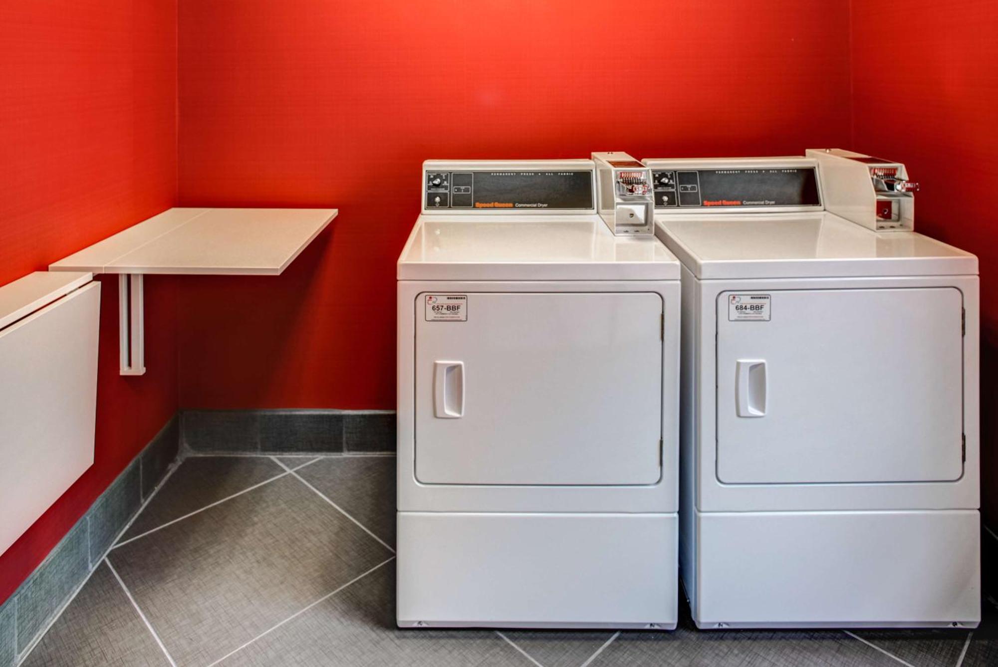 Hampton Inn Thomson Eksteriør billede